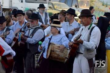 Alegre y participativa romería en El Ejido (Foto FJ Santana y TF)